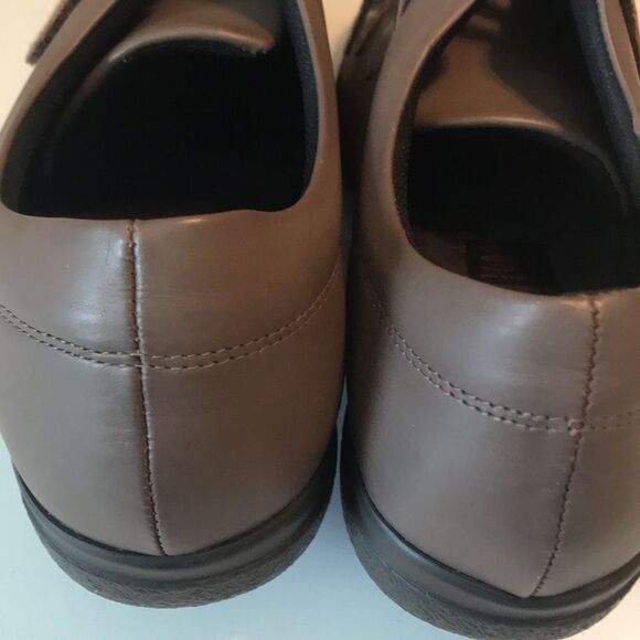 COSYFEET Shoes 9 NWOT - Picture 8 of 8